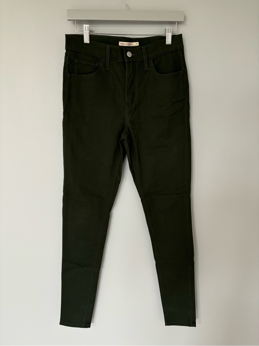 Levi’s High Rise Super Skinny Jeans in Dark Olive - Size28